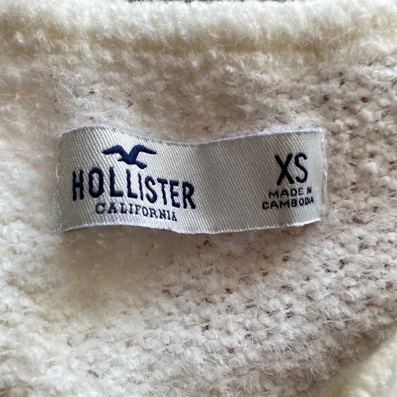 Hollister Button-Down Cardigan ☁️ - Picture 2 of 6